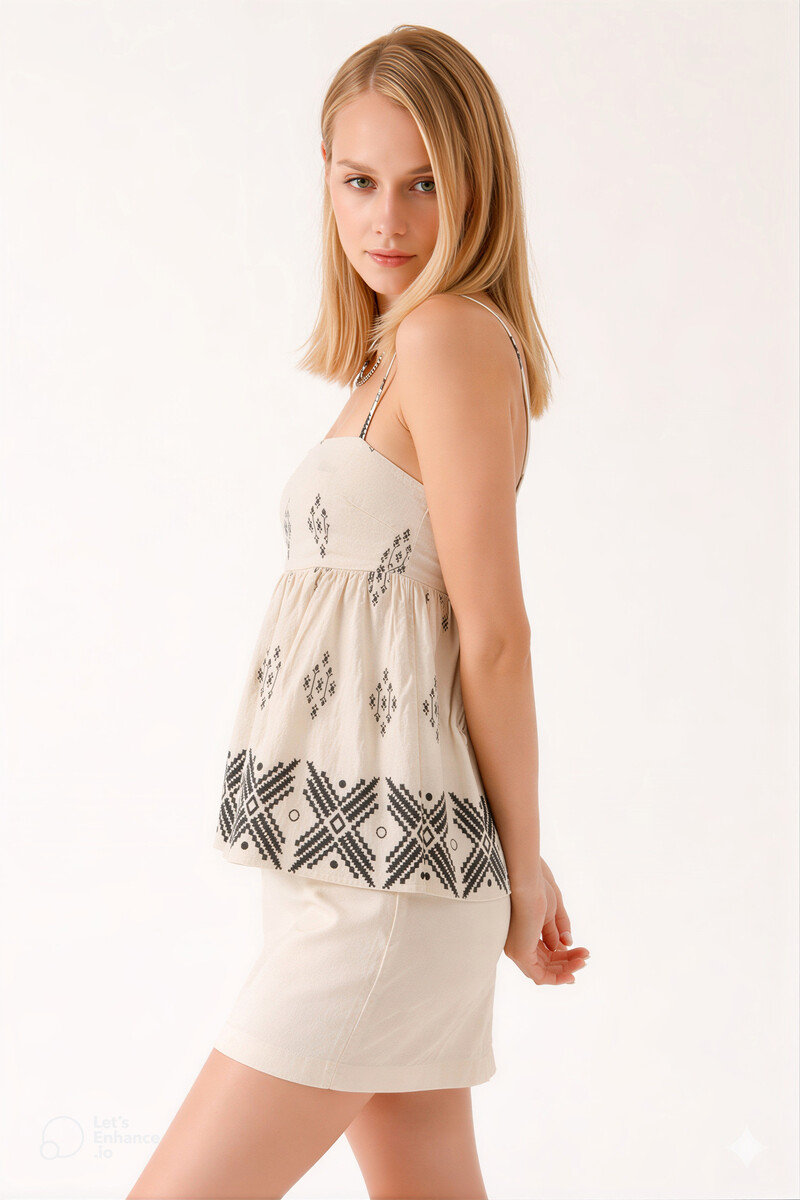 BLUSA DE TIRANTES COLOR BLANCO ROTO 3